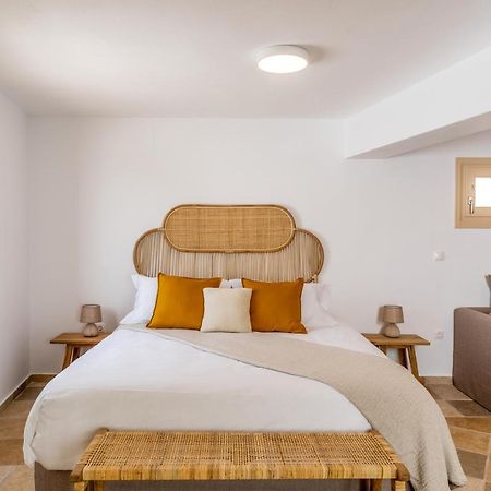 Vacay Suites Фиростефани Экстерьер фото