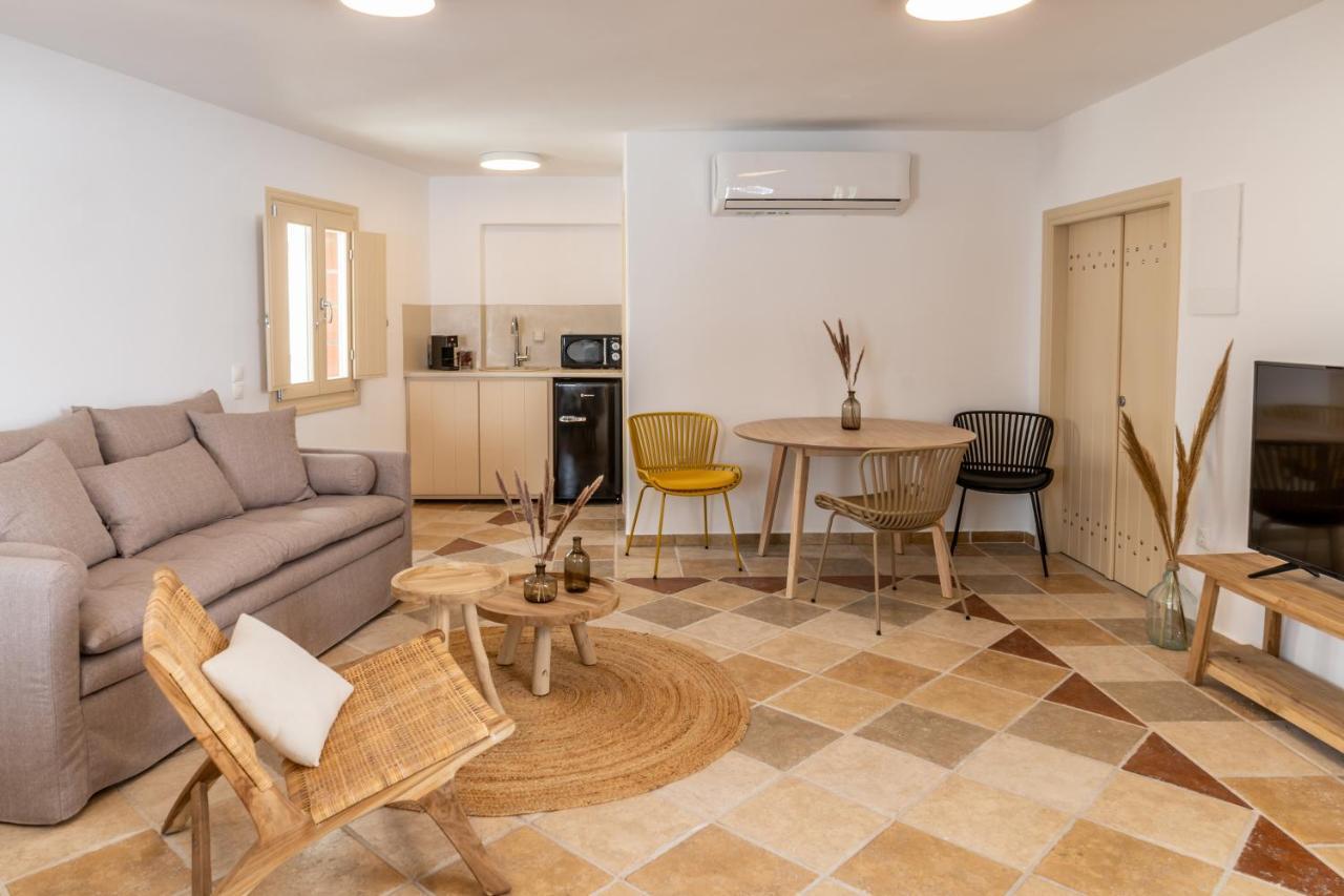 Vacay Suites Фиростефани Экстерьер фото